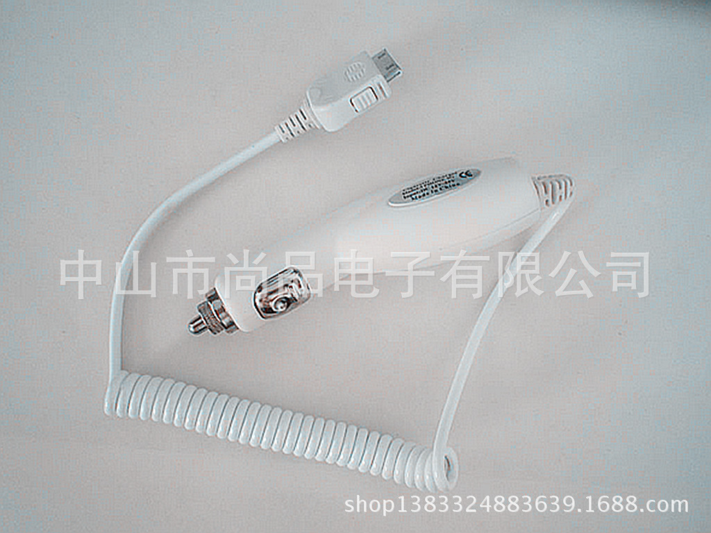 香蕉车载充电器8