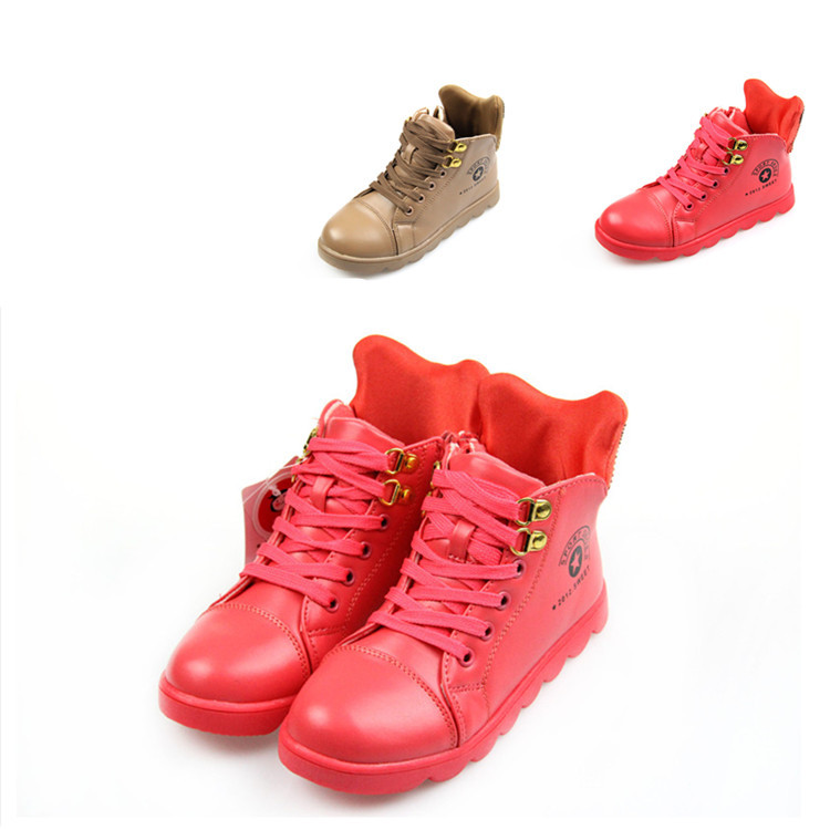 2013冬季新款<em>甜甜女生</em>童鞋韩版儿童皮靴优雅