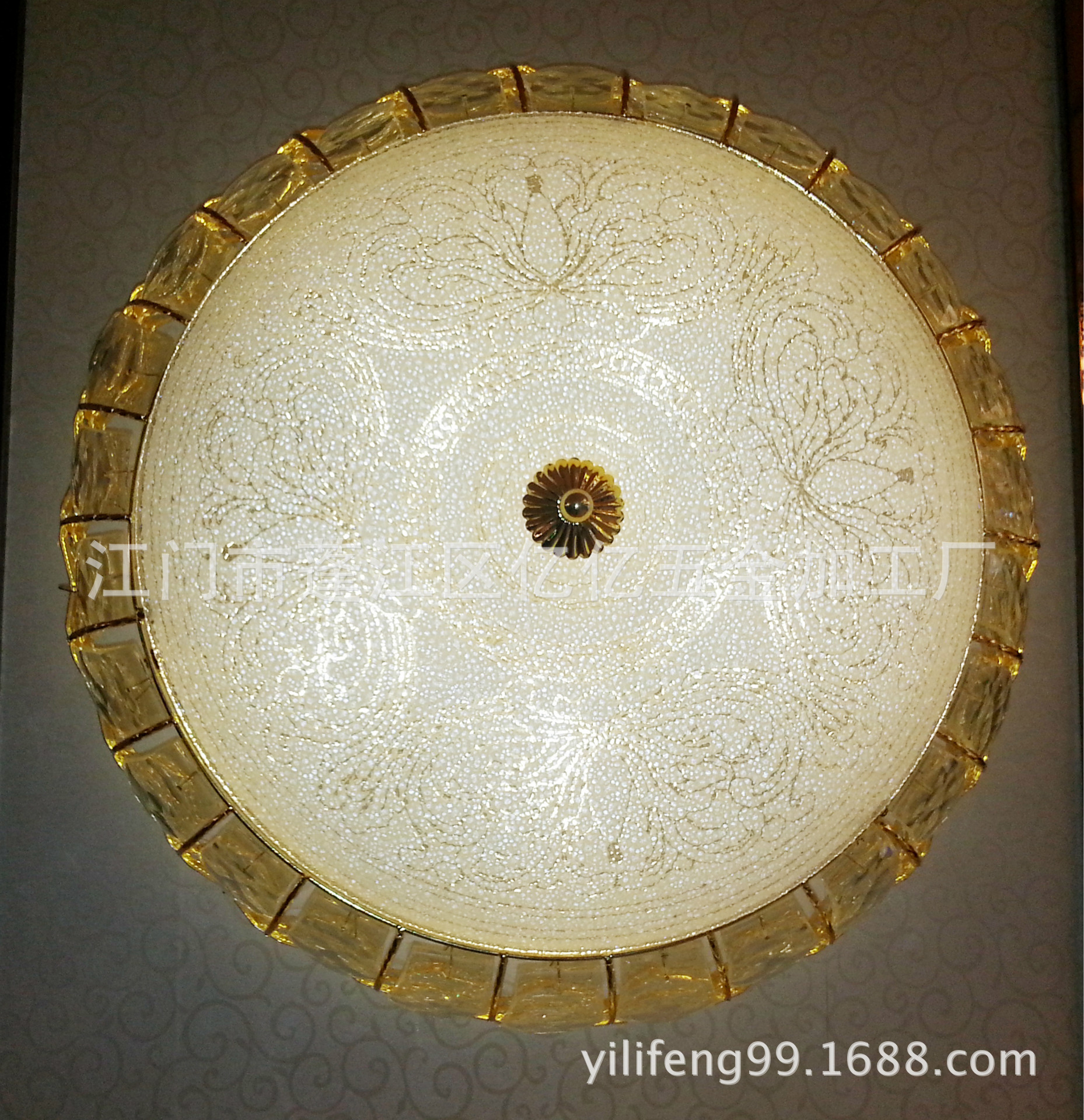 水晶吸顶灯 8826白灼灯LED灯客厅吸顶灯镀烙60W水晶玻璃客厅吸顶灯