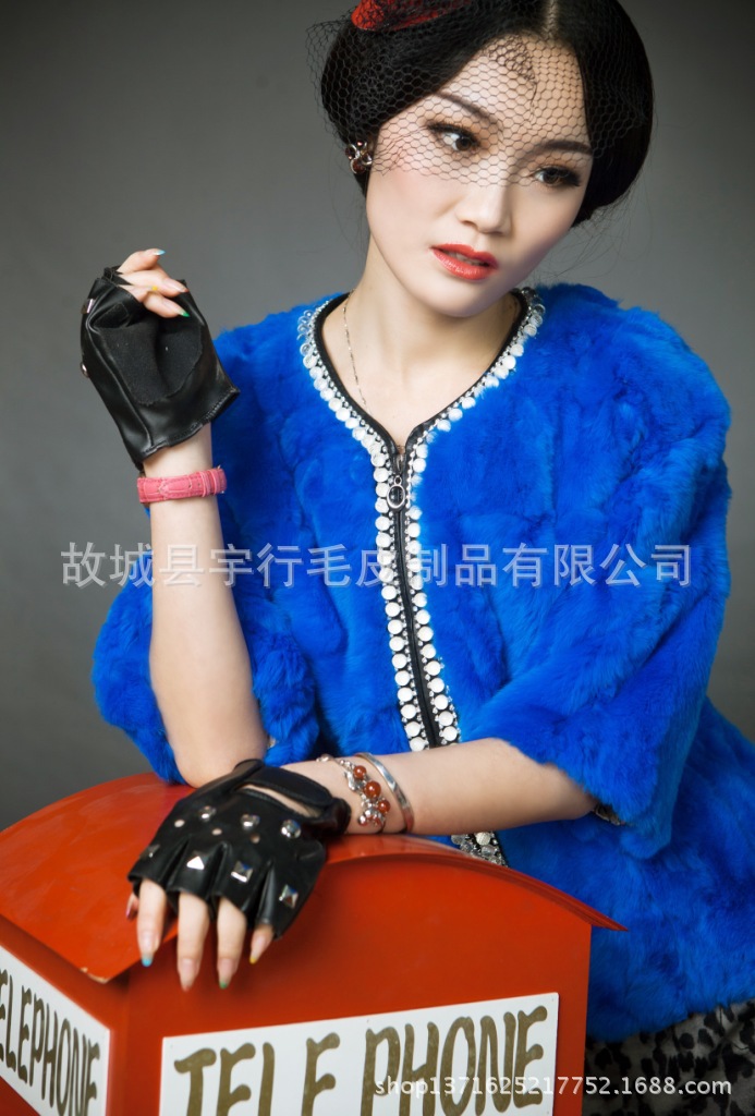 獺兔毛鑲鑽服裝