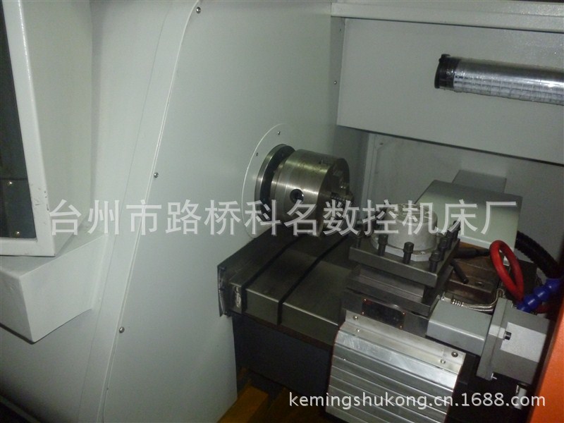 2013数控车床厂家直销 高精度数控车床 CJK6130数控车床 带卡盘