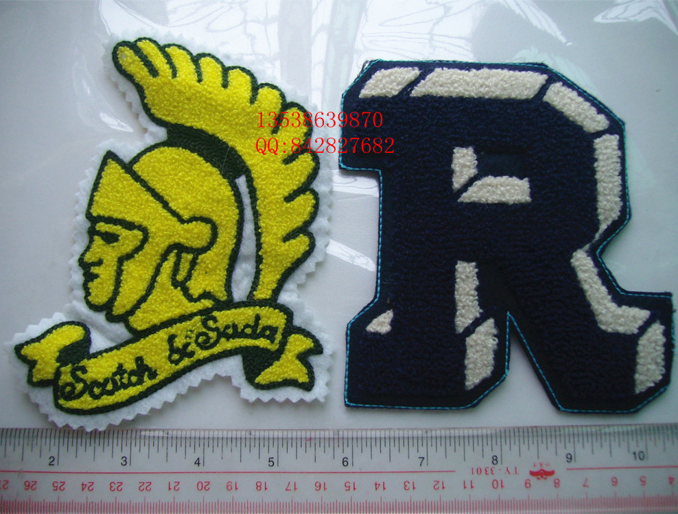 【供应杭州优质毛巾绣布贴字母勾毛服装布贴D