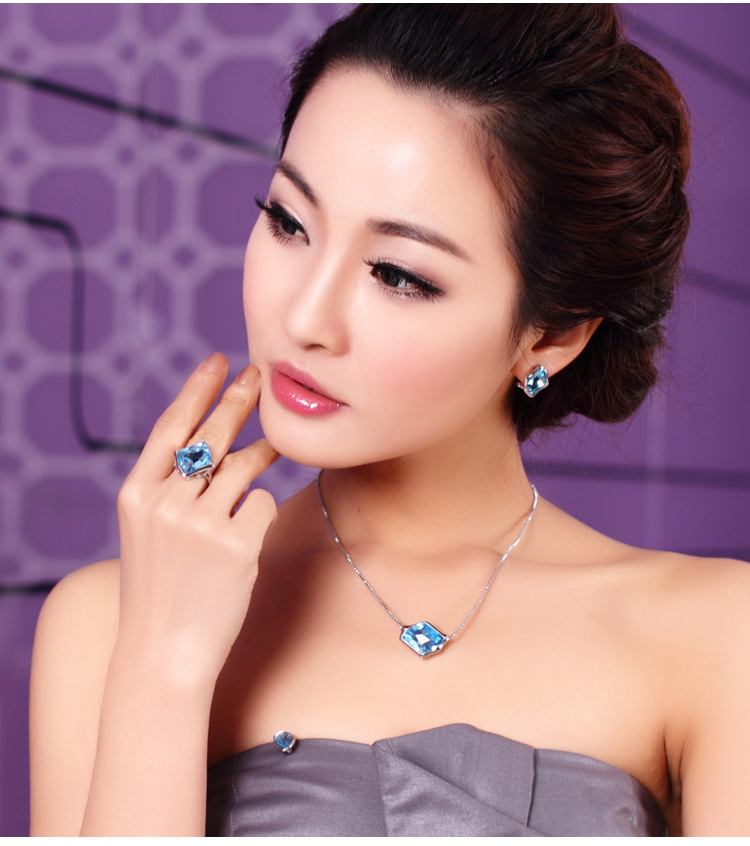 高端大气彰显品质最佳<em>女人</em>配饰水晶<em>戒子</em> 手饰