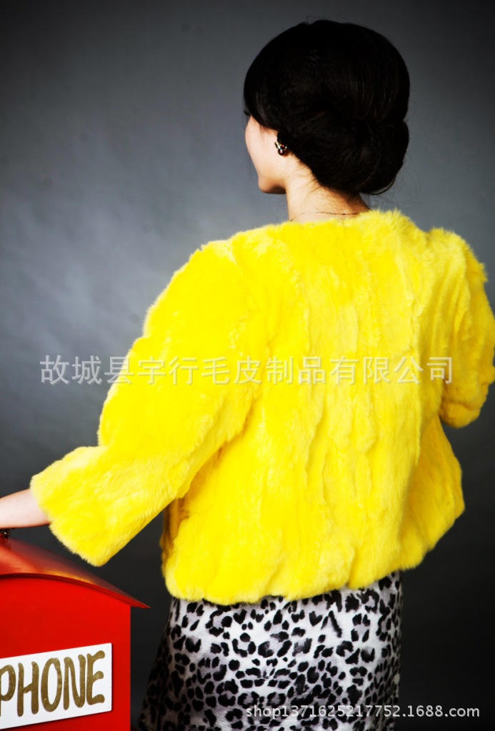 獺兔毛圓領時裝