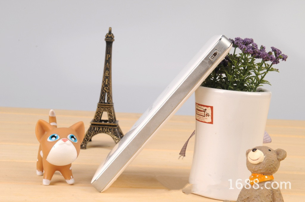 1048925991_2012991293