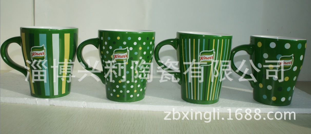 green mug