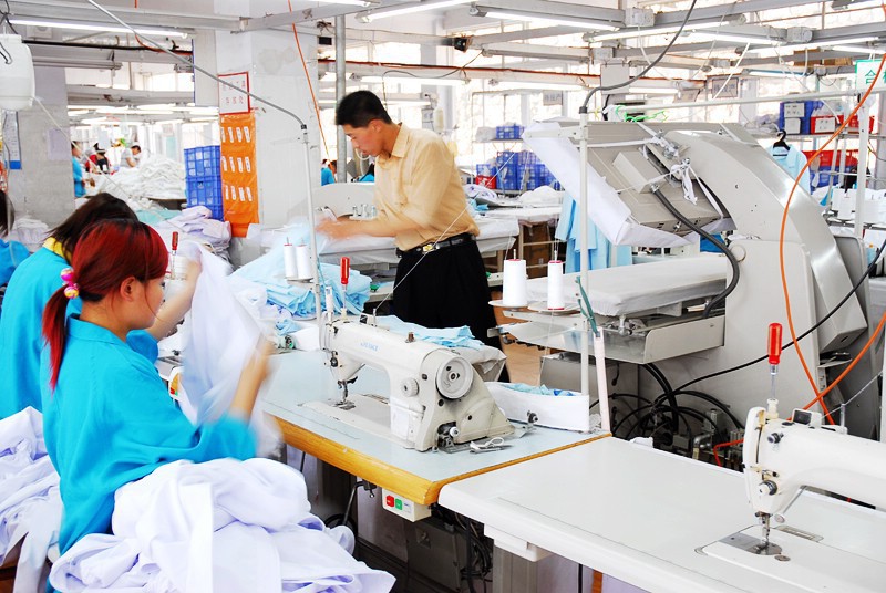 深圳服装厂承接服装公司服装加工订单、工作服