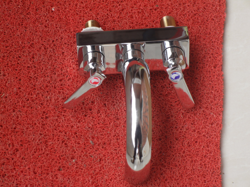 水龙头-厂家直销 四方形平板 盖板二联 月弯出