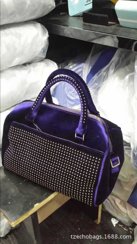 Handbag A209