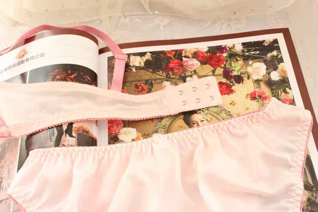 【日本原单 外贸 内衣 <em>文胸</em>套装 刺绣花边<em>B70</em> 