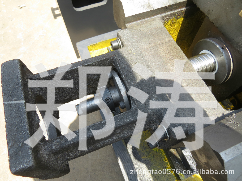 数控机床-台州华宇厂家现货供应 批发数控光机