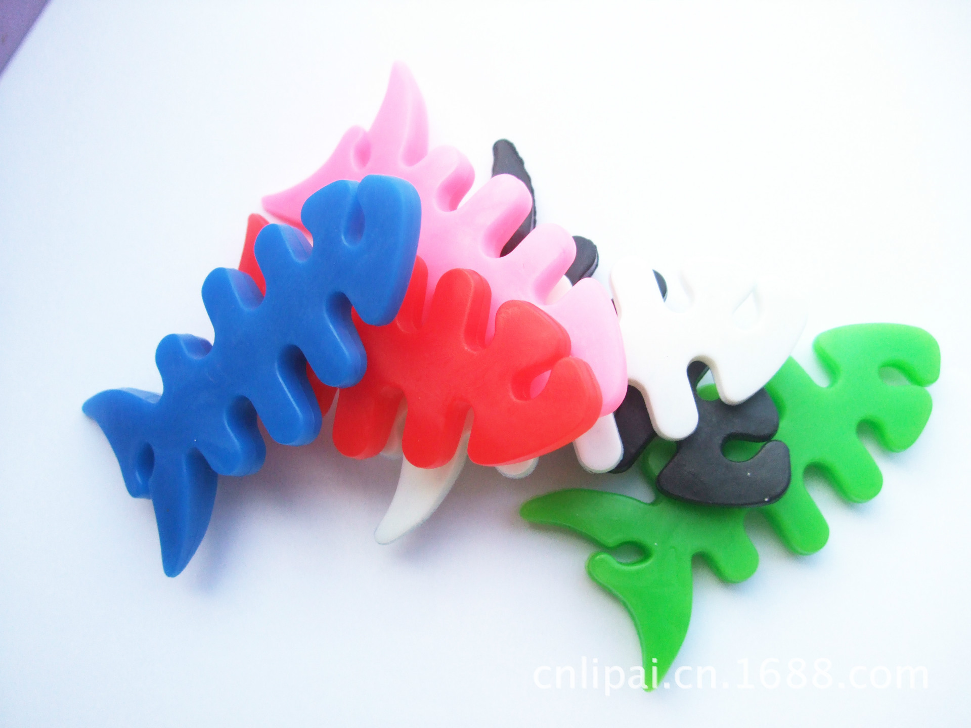 【可爱鱼骨绕线器 耳机卷线器集线器 彩色鱼形缠线器】价格,厂家,图片,其他数码产品及配件,苍南县立派塑料制品有限公司-马可波罗网