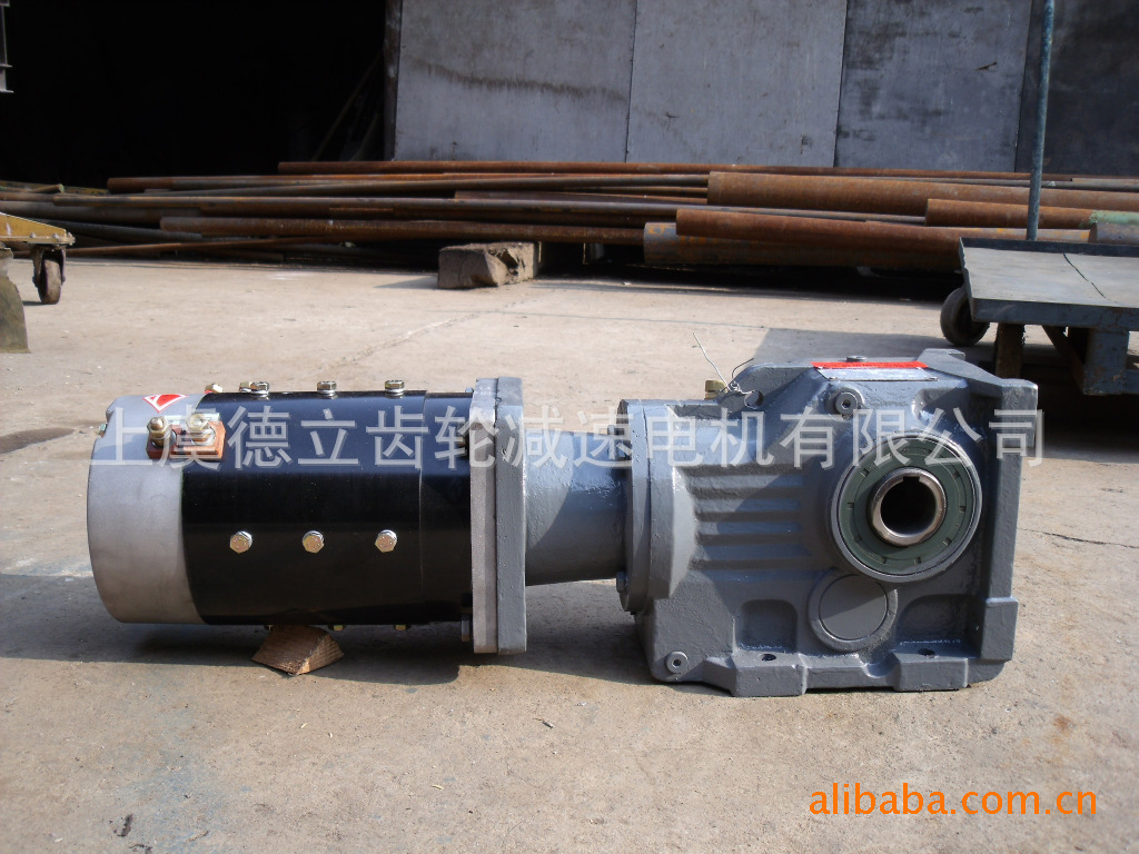 313579169_887789276[1]