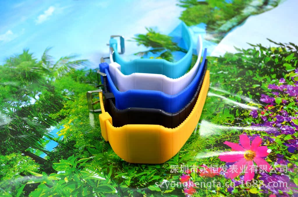 【深圳生产厂家批发触屏学生LED时尚手表 量