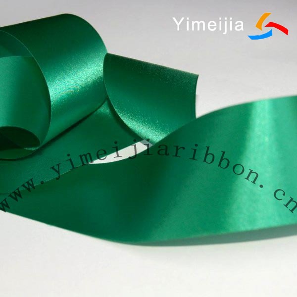 ribbon fused edge green