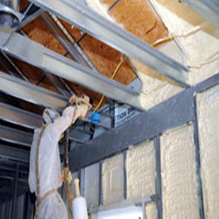 保温、隔热材料-聚氨酯\/酚醛泡沫现场喷涂民房