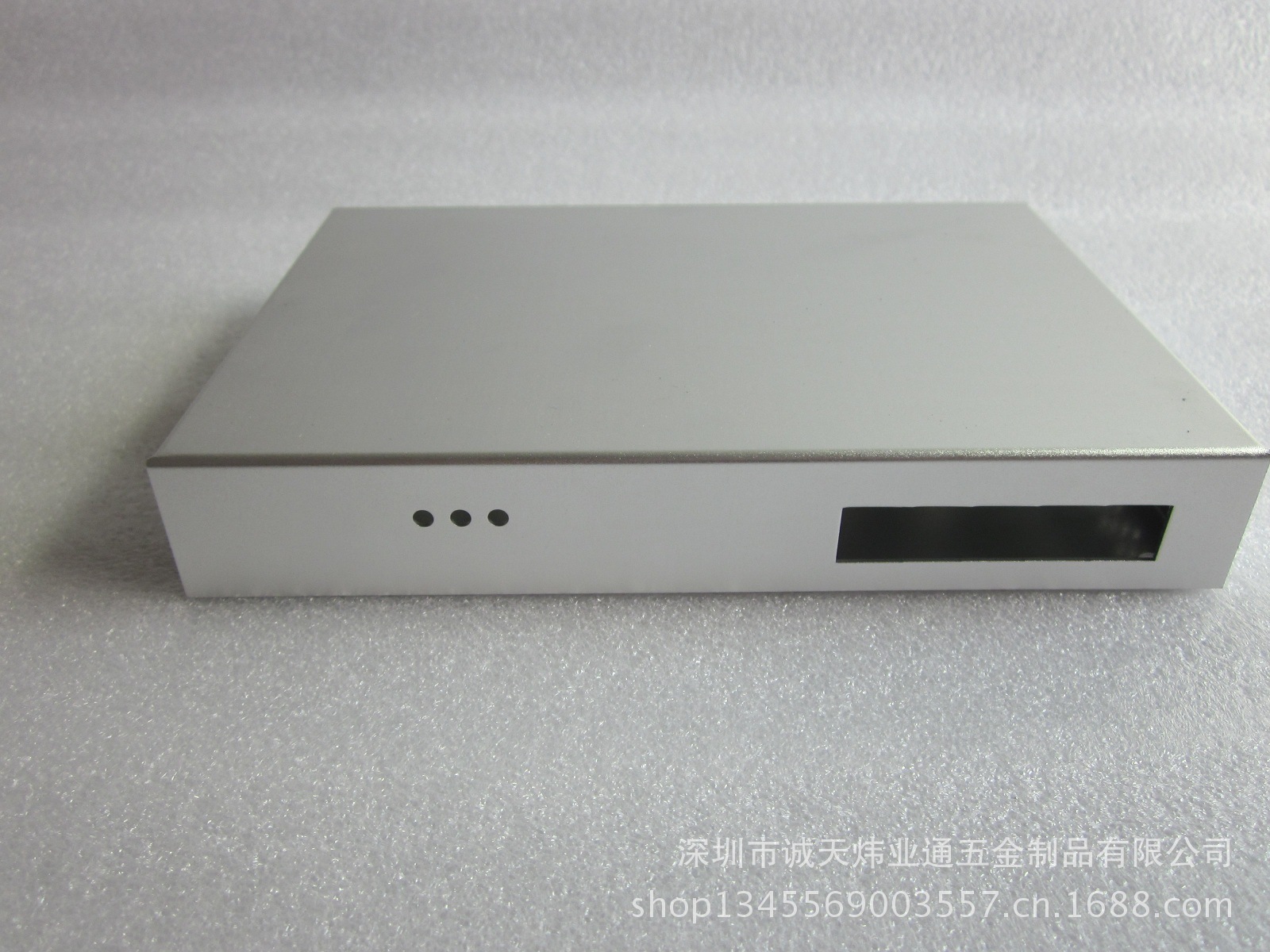 【锂电池管理系统机箱】