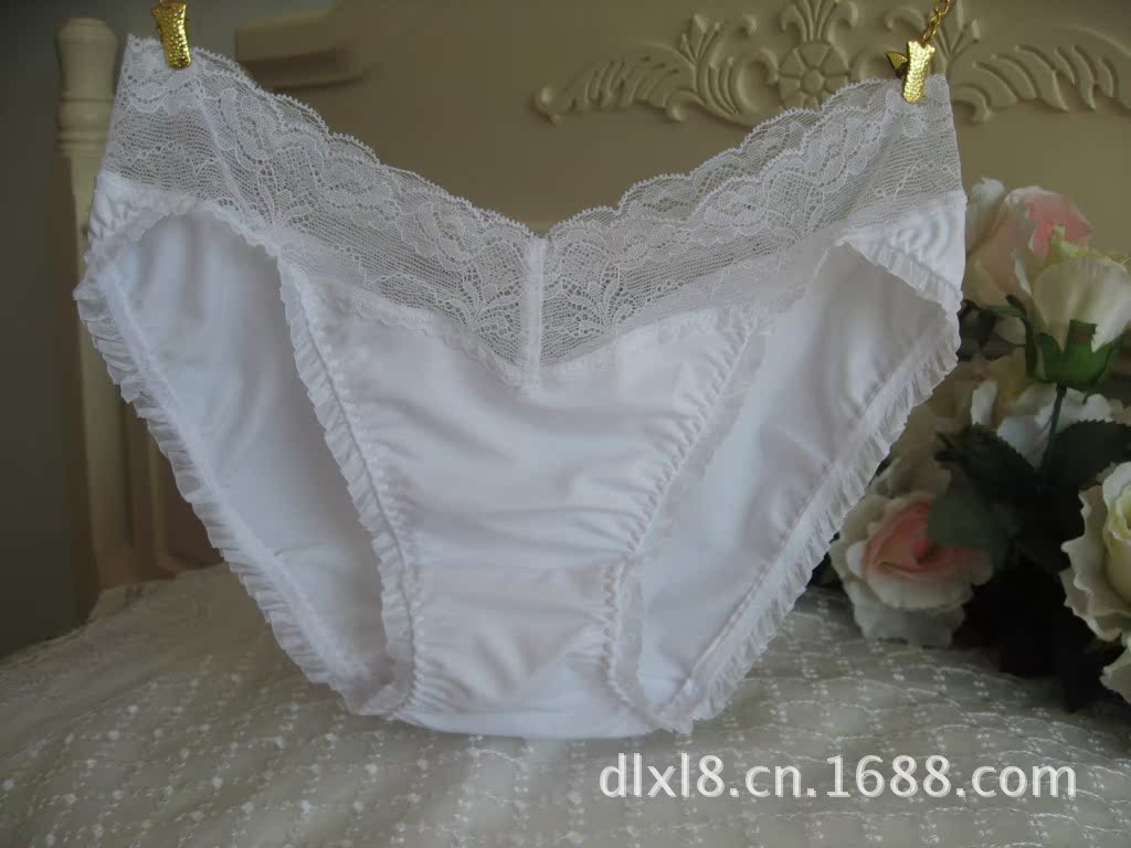 夏日必备 清新白色牛奶丝<em>可爱少女内裤</em>图片,夏