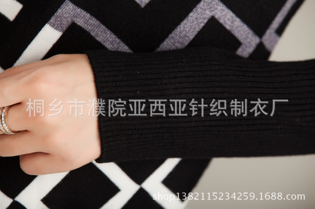 2013秋冬尊贵妈妈装新款羊毛衫