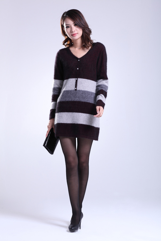 【厂家直销V领长款色道紧身贴身打底貂绒针织