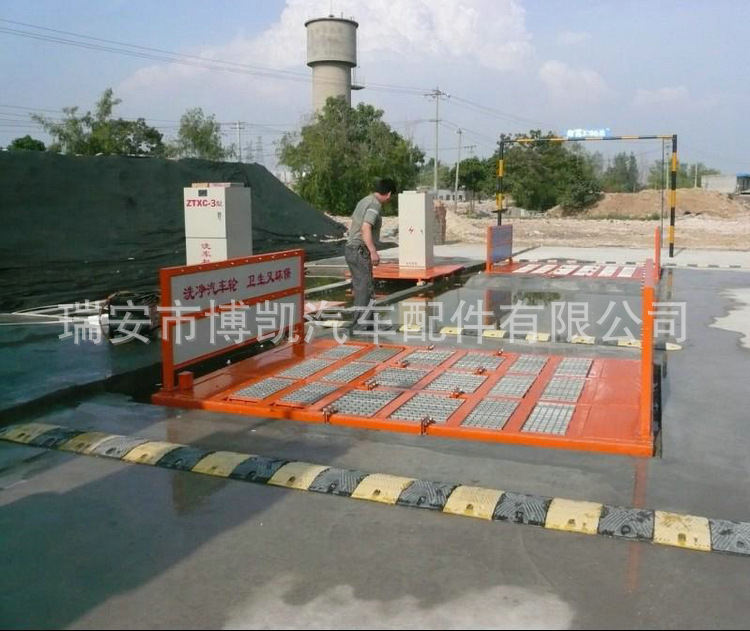 898153007_1776135352