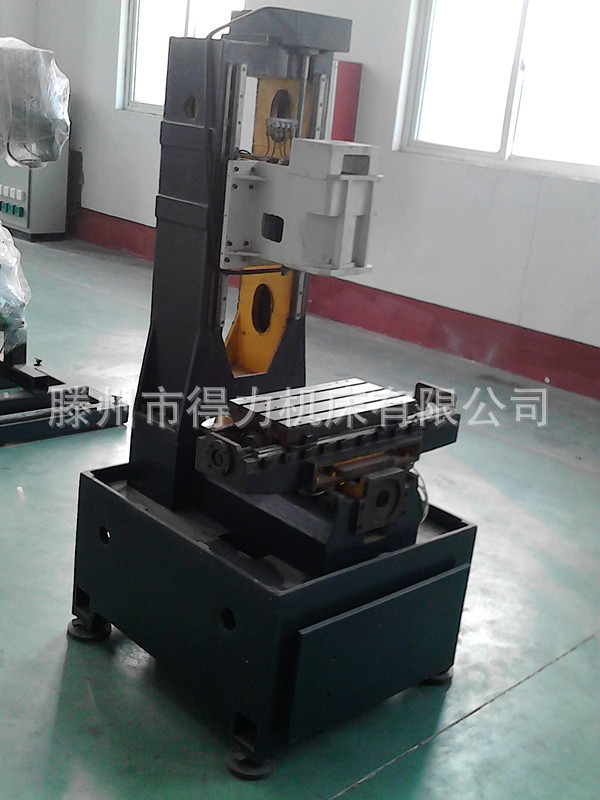 现货供应高性能XK7132小型数控铣床光机，加工定制模具数控铣