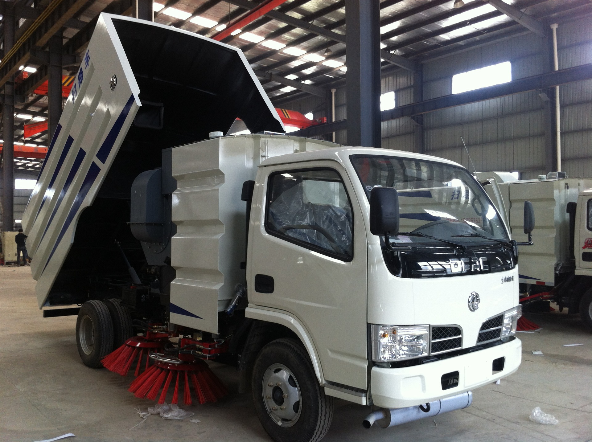 东风扫路车 东风扫路车