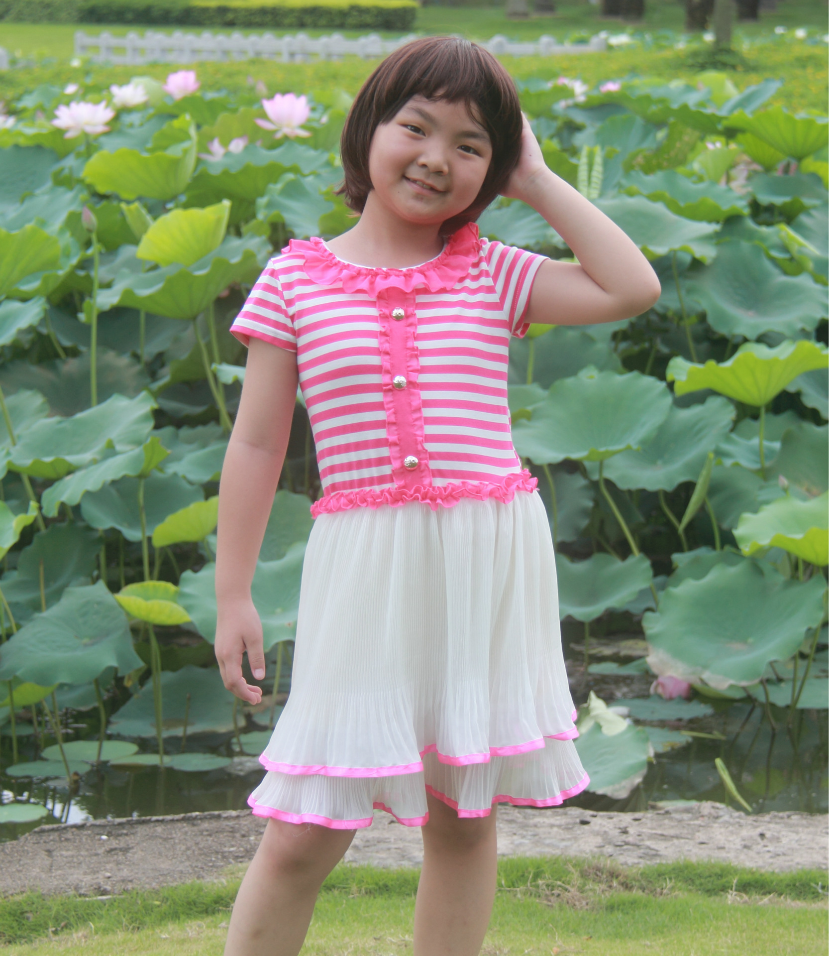 童裙-2014年夏季<em>女童裙</em> 韩版中大童雪纺百褶裙