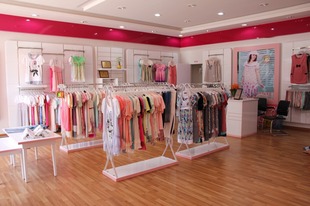 批发采购服装展示柜-孕妇装<em>陈列</em>柜 孕妇服装展