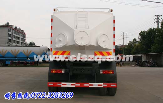 北奔国四V3前四后八砂罐车-06