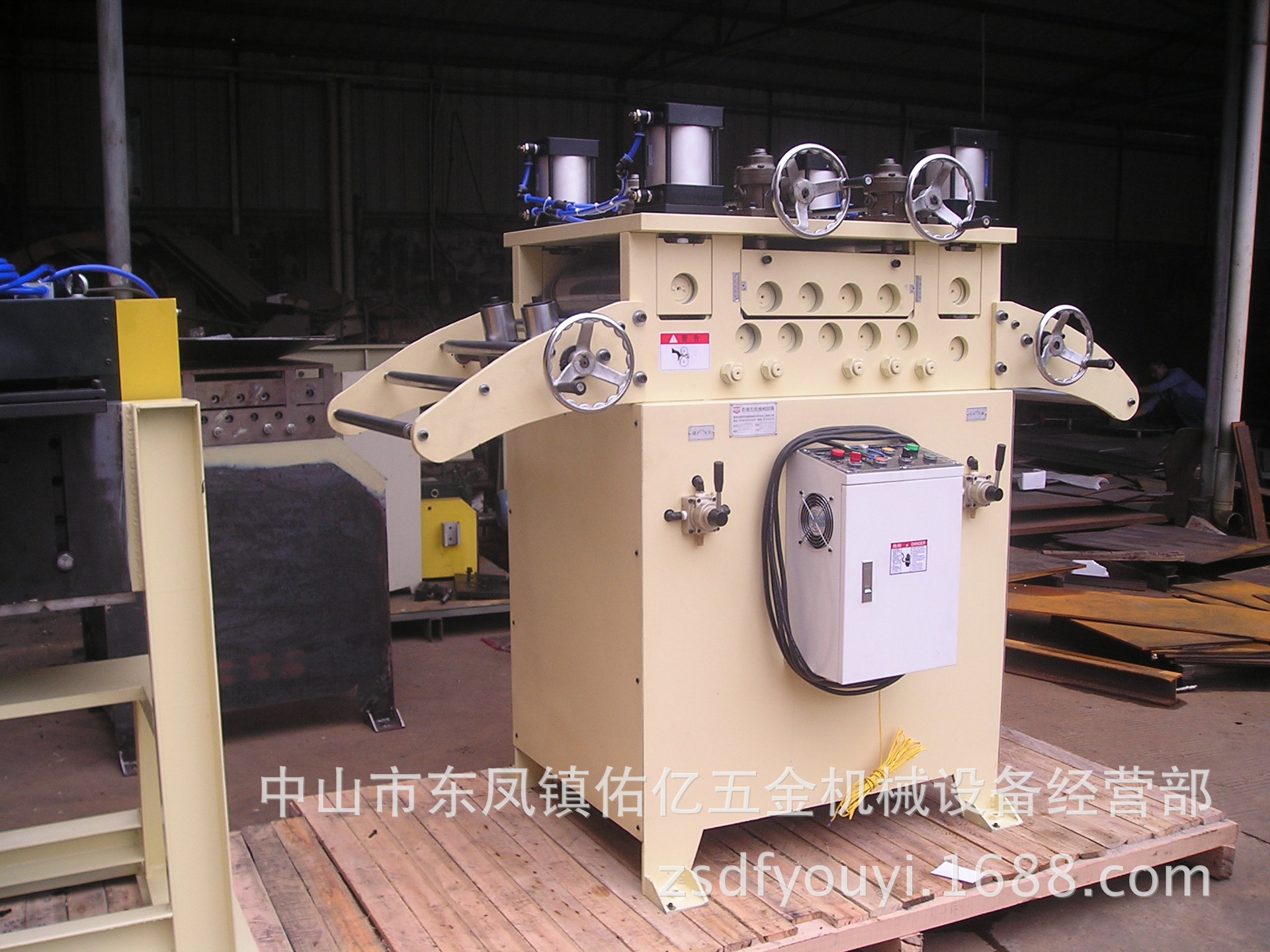 厚板矫正机HCL-600 (5)