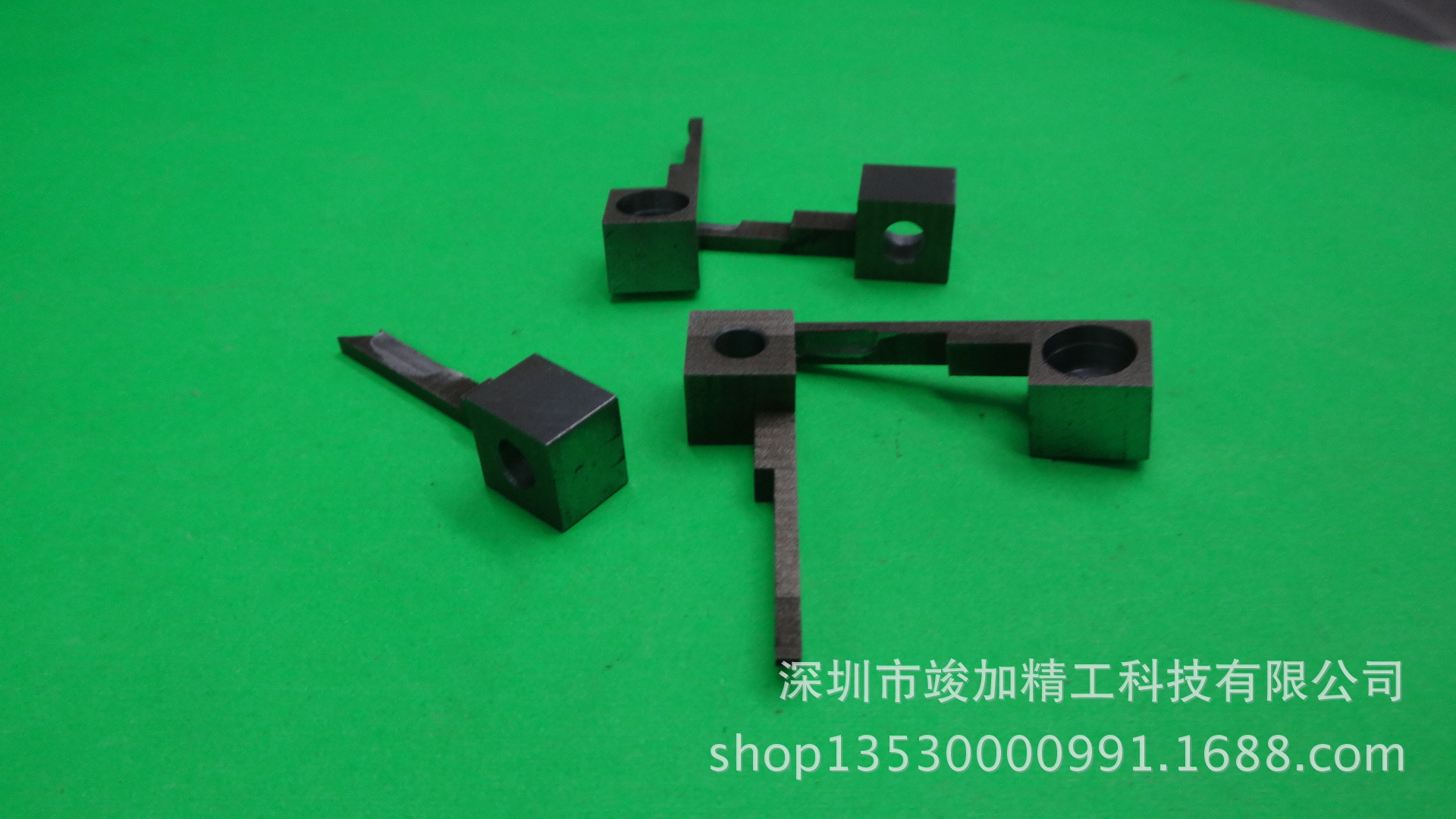 提供机械加工，铣床加工，车床加工，加工中心加工