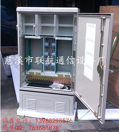 三網(wǎng)合一免跳接288芯光纜交接箱
