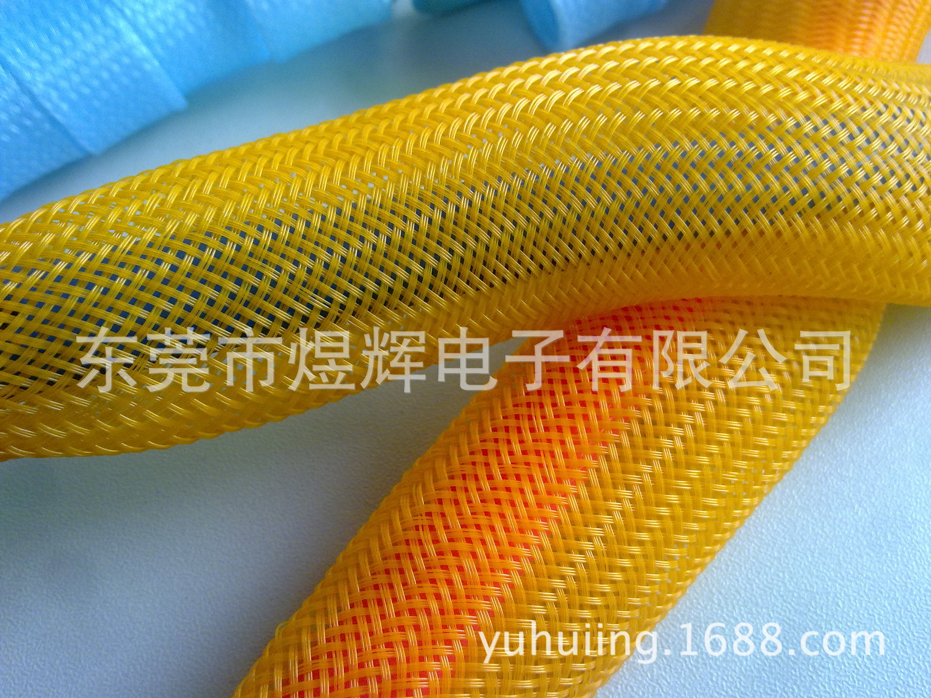 20140313349