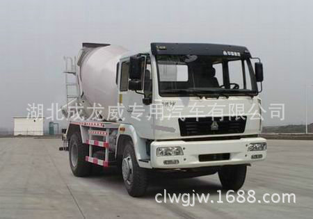 重汽单桥混凝土搅拌运输车，4-6立方米搅拌罐车275000元