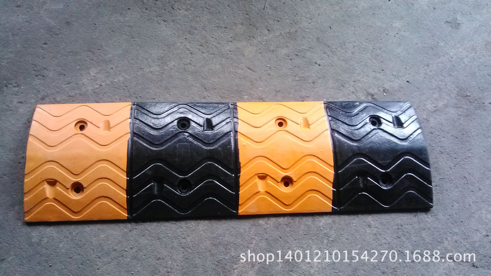 路拱 减速块 道路缓冲带 波浪型 橡胶减速带 减