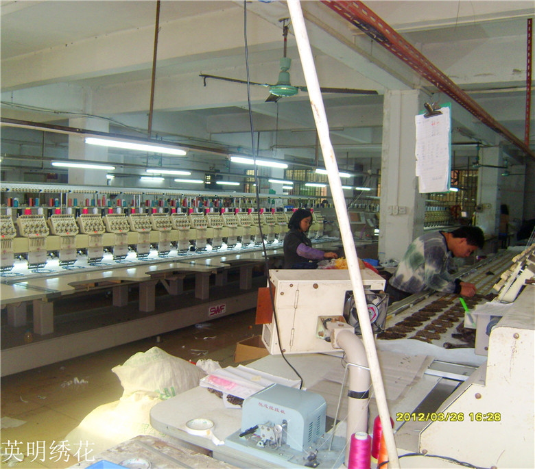 专业毛衣电脑绣花厂来料加工东莞常平生产出口女装毛衫