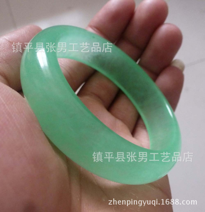 正品阳绿玉满绿石英岩玉手镯 帝王绿祖母绿玉镯 气质美女必备