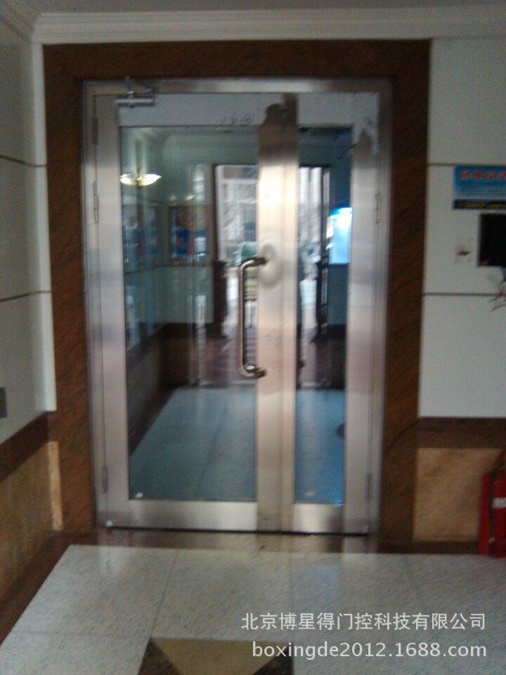 供应北京不锈钢单元门 不锈钢防火玻璃门 高档