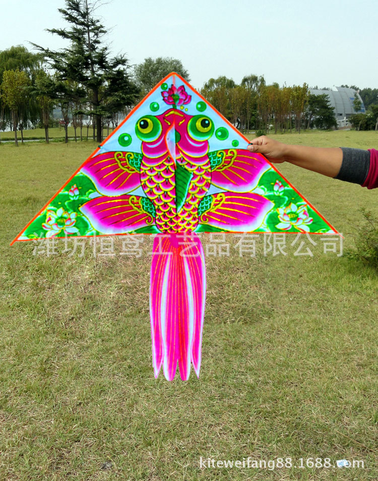 批发潍坊风筝 2015新款 烫金荷花金鱼 儿童 卡通三角厂家直销