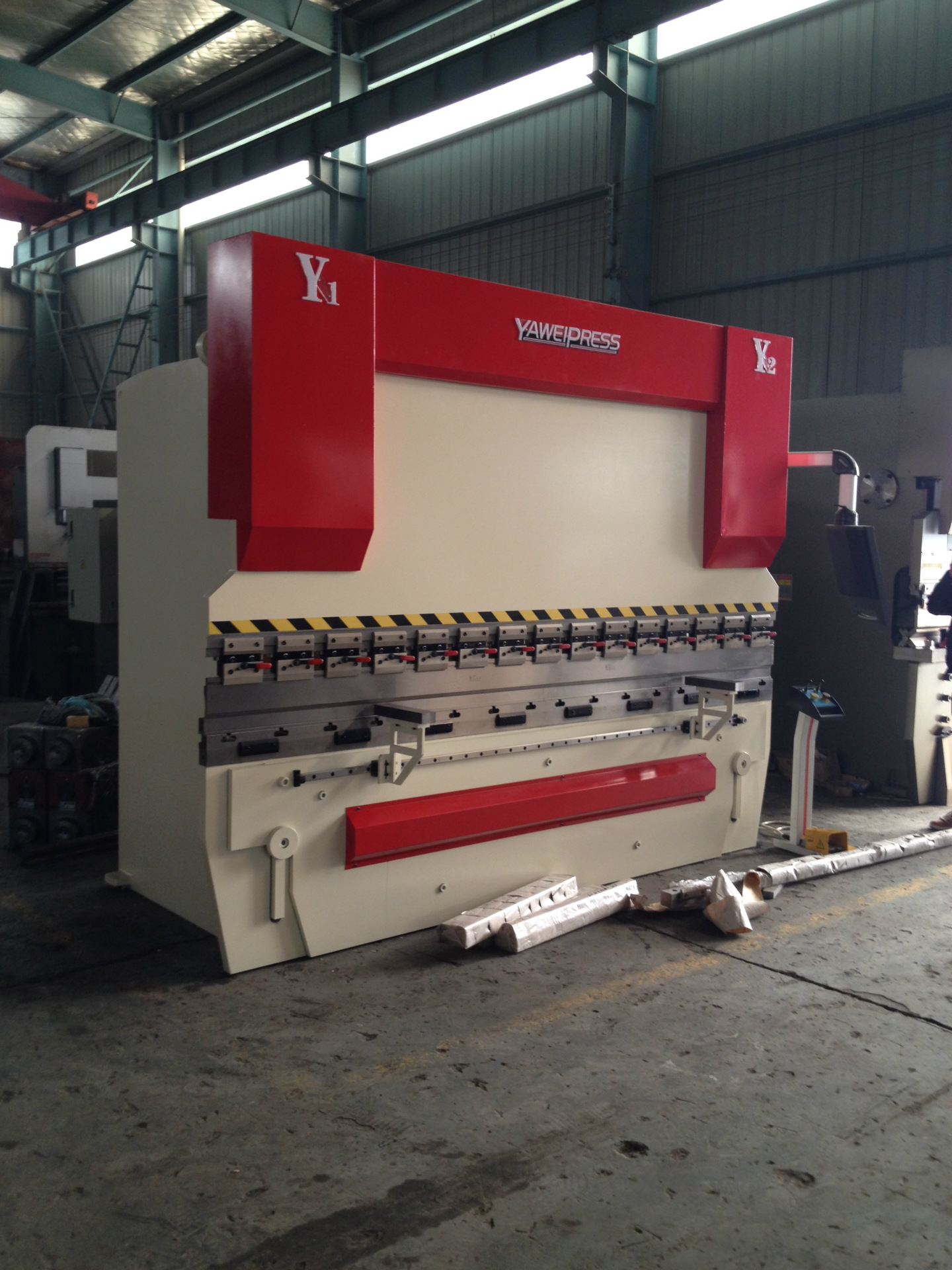 电液私服折弯机