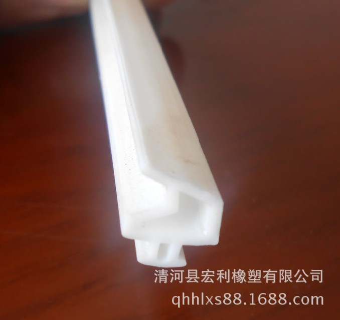 )C(4$[PEBA1XP72T{`{$)KV