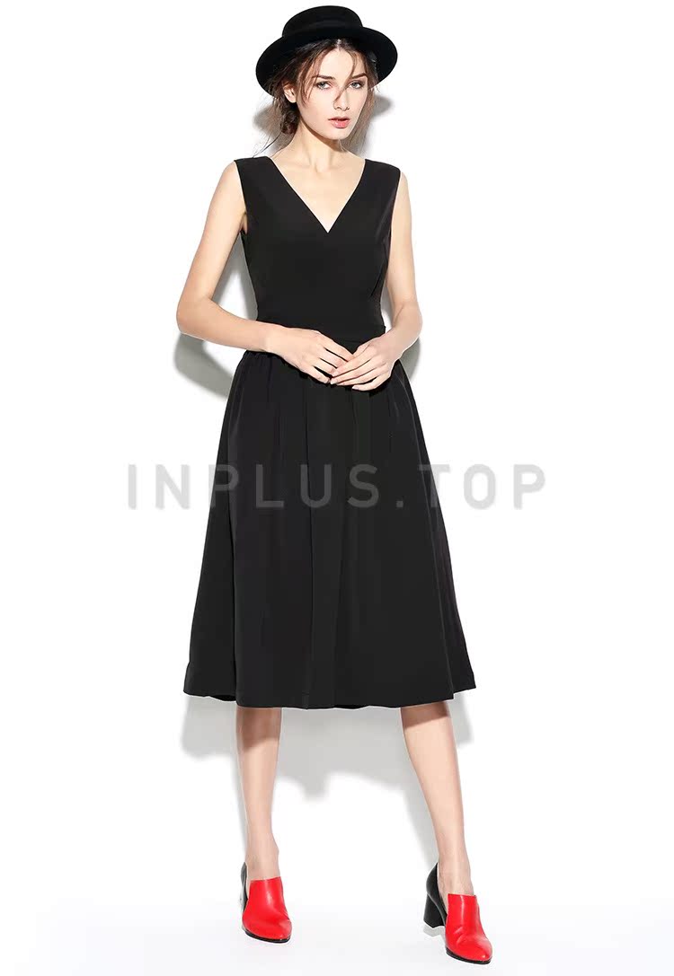 2015春季新品 欧美高端女装 大牌气质深v领露背修身高腰连衣裙