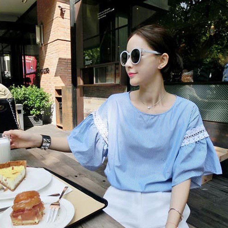 韩国夏季<em>个性</em>学生<em>少女装</em>蕾丝拼接喇叭袖短袖雪