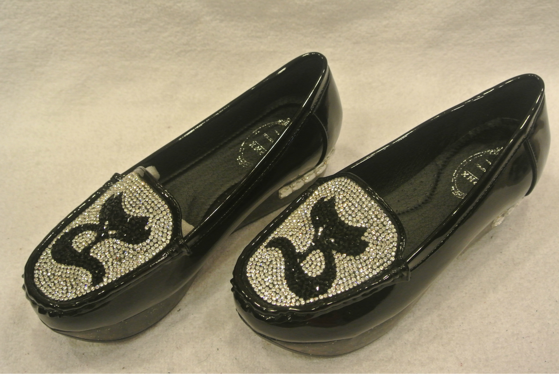 2014新款<em>女鞋</em> 两色 <em>休闲女鞋</em> <em>女鞋批发</em> 高跟皮