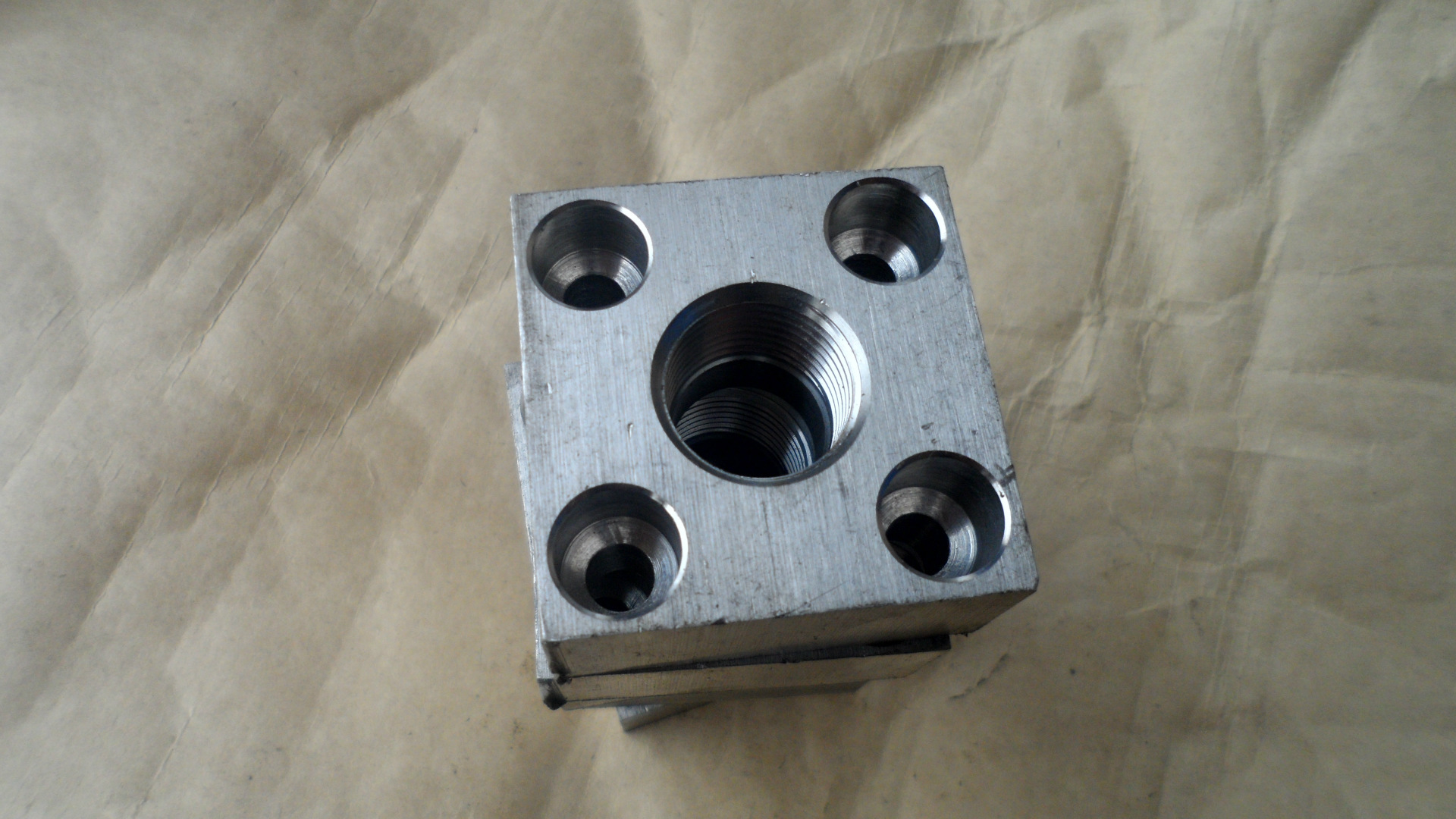 厂家直销不锈钢圆螺母，开槽螺母，方螺母，及不规则螺母加工定制