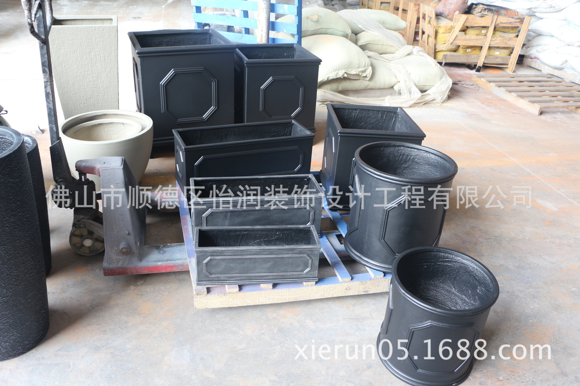"       产品信息: 品名:长方形水泥花盆 尺寸: 800mm