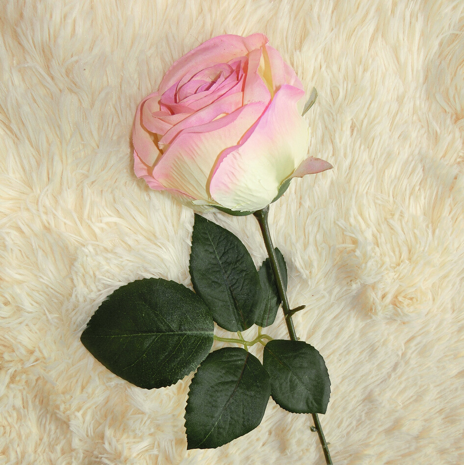 仿真单支玫瑰，高仿真玫瑰花，人造花批发 图片_高清大图 - 阿里巴巴