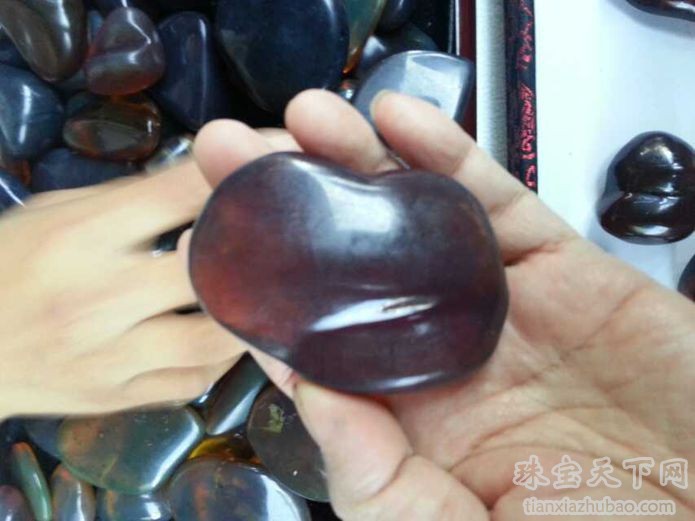 缅甸皮壳好卖相不错好货一批雕料棕蓝珀