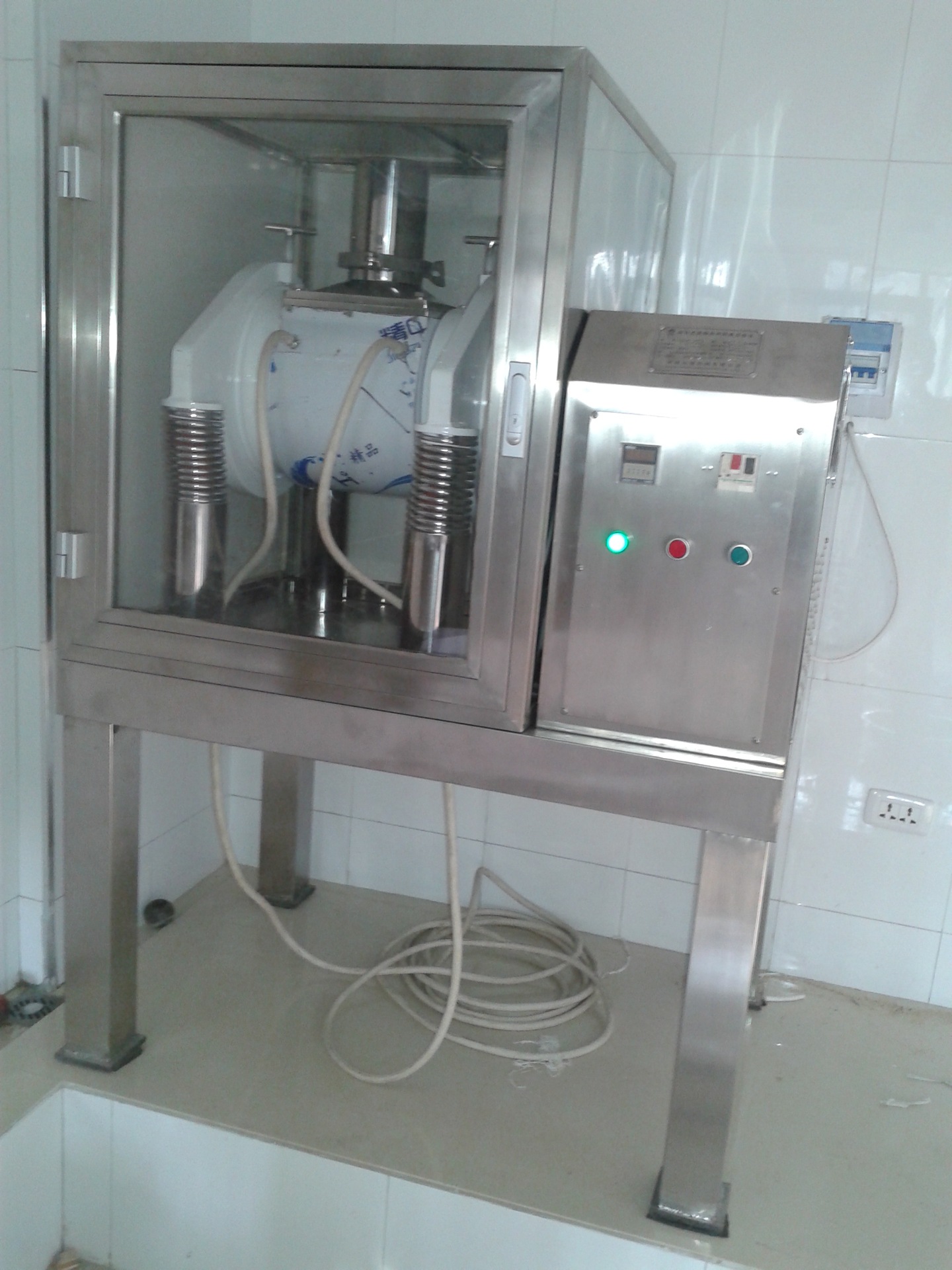 小型XDW-6J超微粉碎机 图片